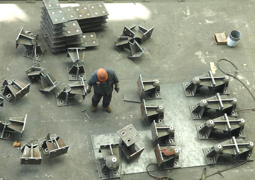 石嘴山煤棚网架双向支座